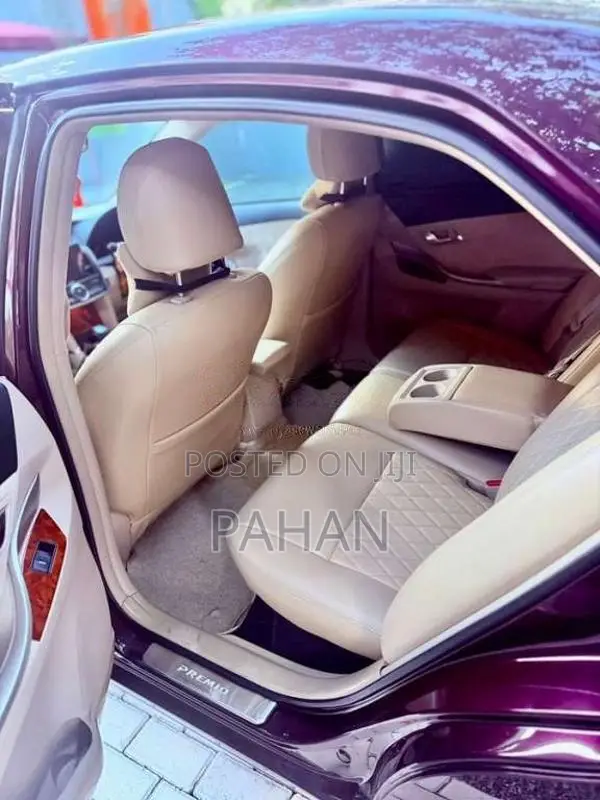 Toyota Premio 2013 Car (Used)
