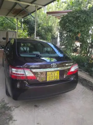 Toyota Premio 2013 Car (Used)