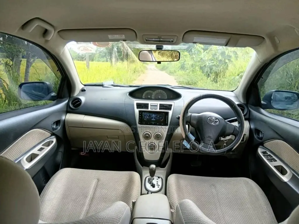 Toyota Belta 2011 Car (Used)