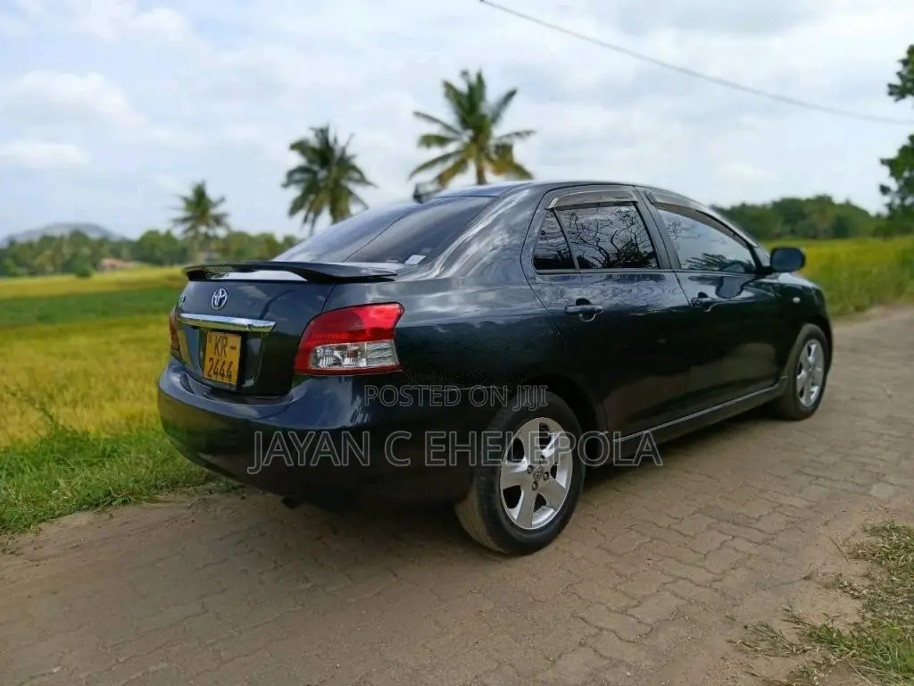 Toyota Belta 2011 Car (Used)