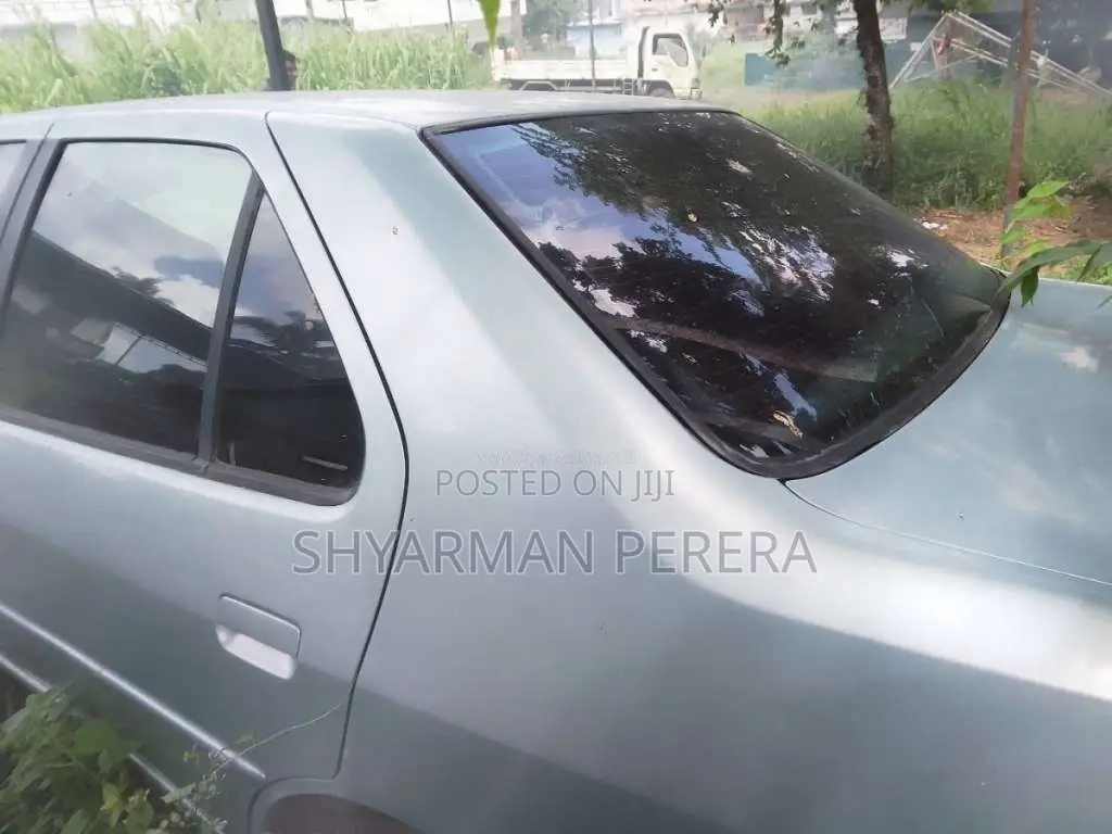 Peugeot 305 2000 Car (Used)