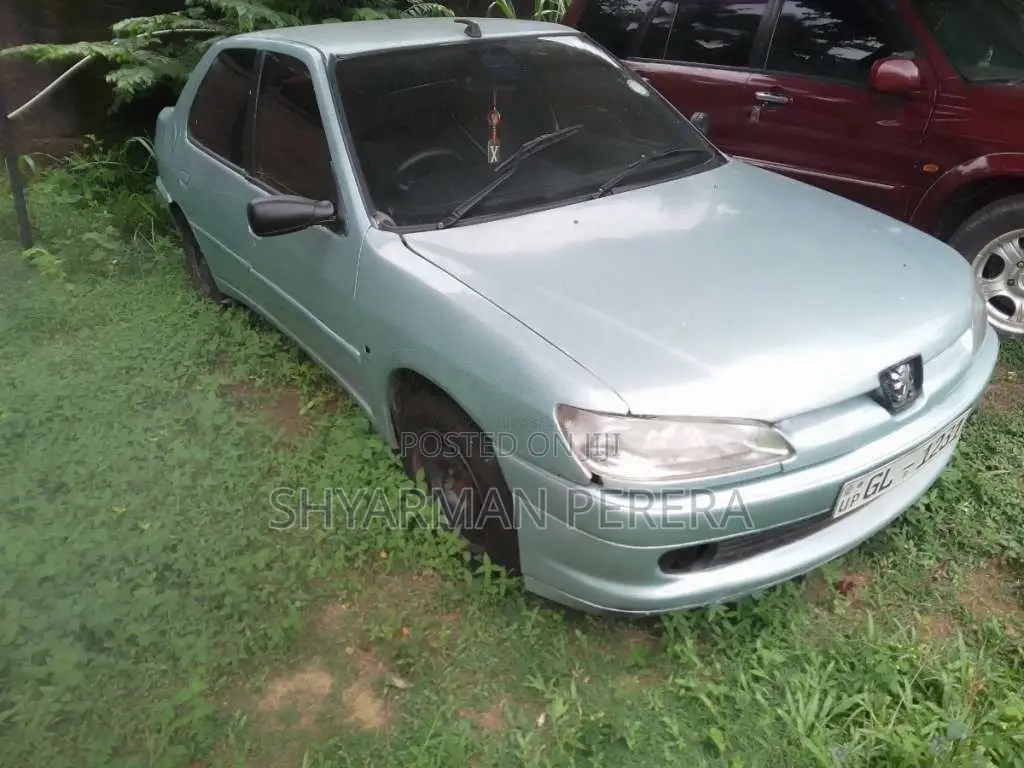 Peugeot 305 2000 Car (Used)