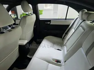 Toyota Axio 2018 Car (Used)