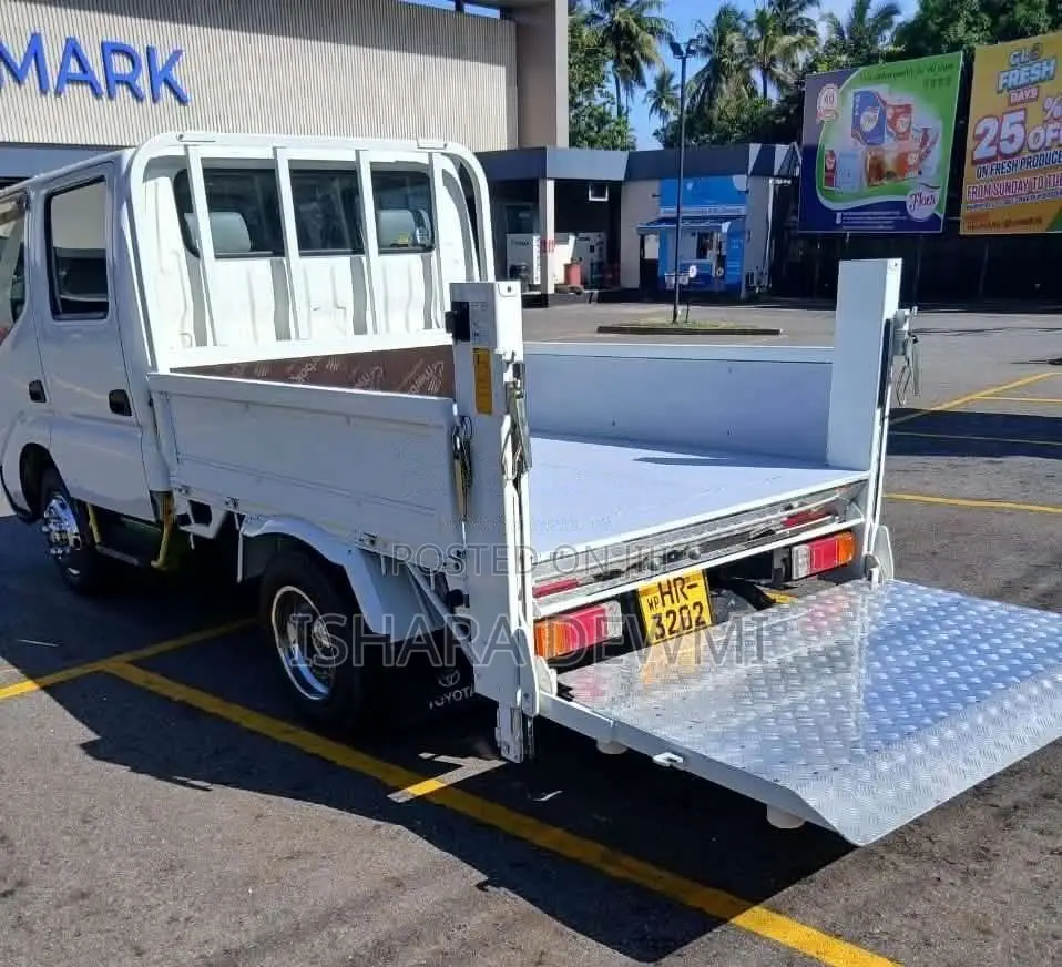 Toyota CrewCab 1998 Crew Cab (Used)