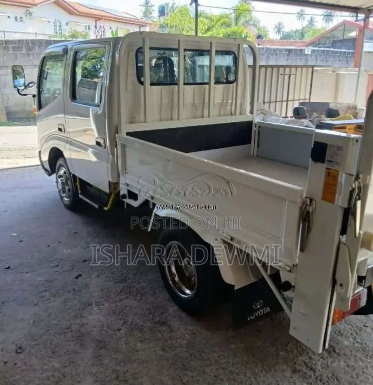 Toyota CrewCab 1998 Crew Cab (Used)