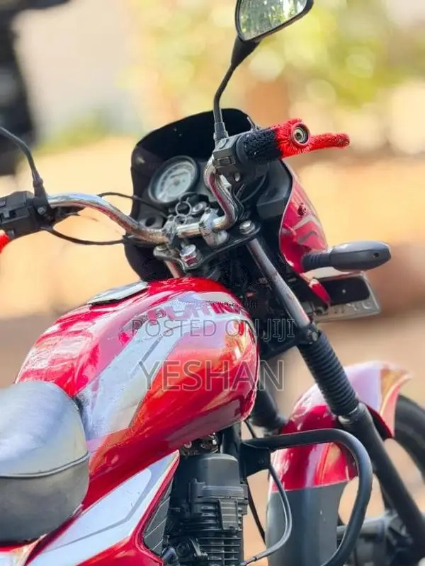 Bajaj Platina 2010 Motorbike (Used)