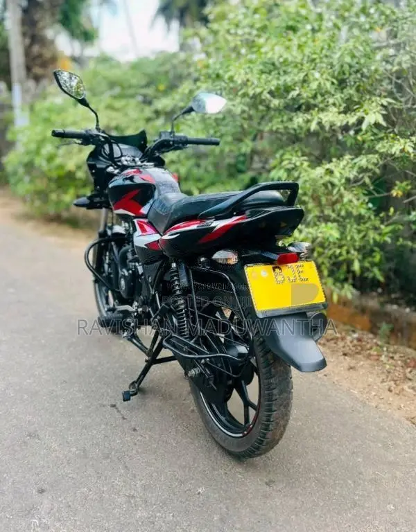 Bajaj Discover 2023 Motorbike (Used)