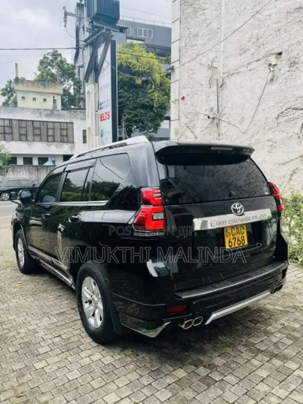 Toyota Land Cruiser Prado 2012 SUV (Used)