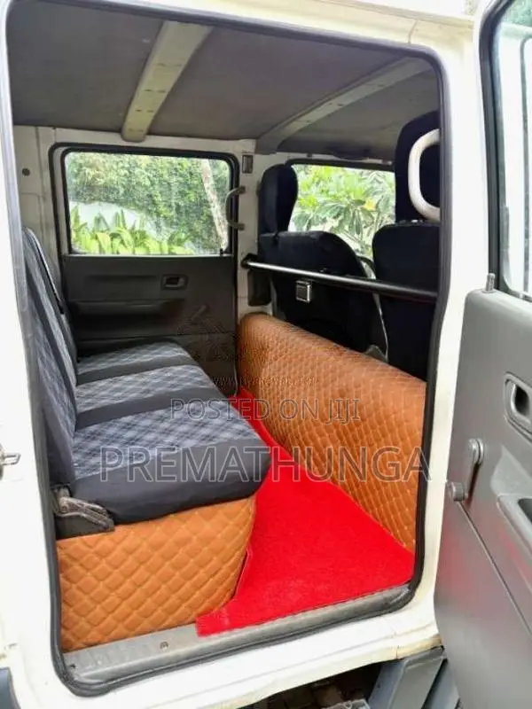 Mitsubishi Canter 2007 Crew Cab (Used)