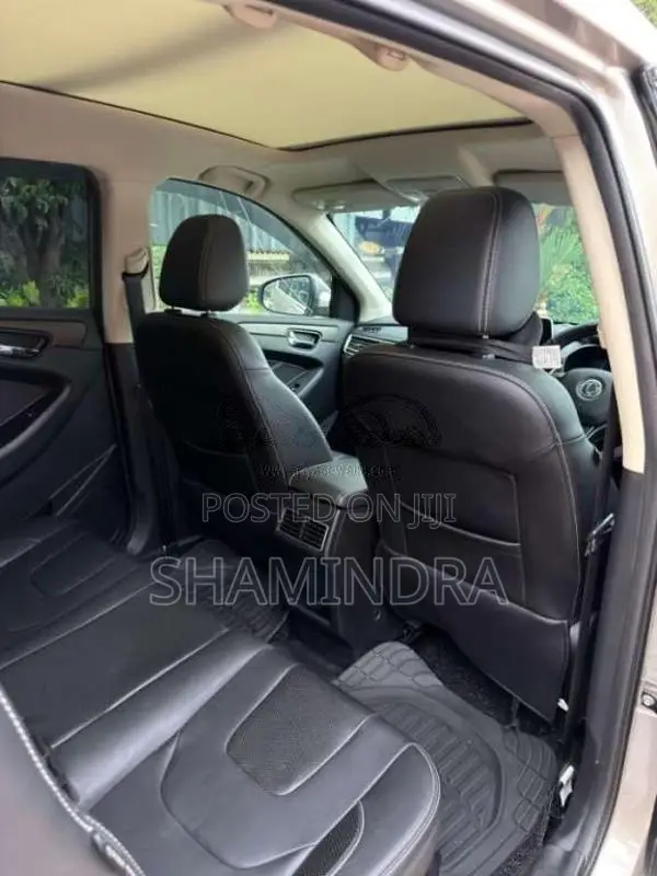 DFSK Glory I-Auto 2022 SUV (Used)