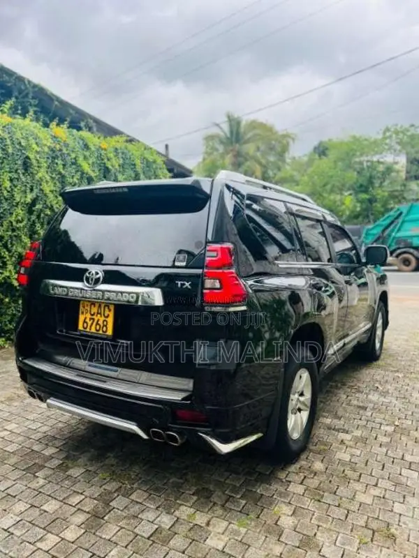 Toyota Land Cruiser Prado 2012 SUV (Used)