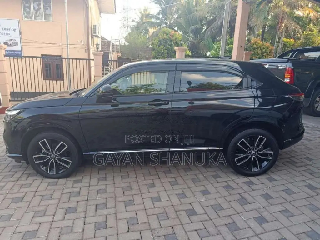 Honda Vezel Z Premium 10sps 2023 SUV Unregistered (Recondition)