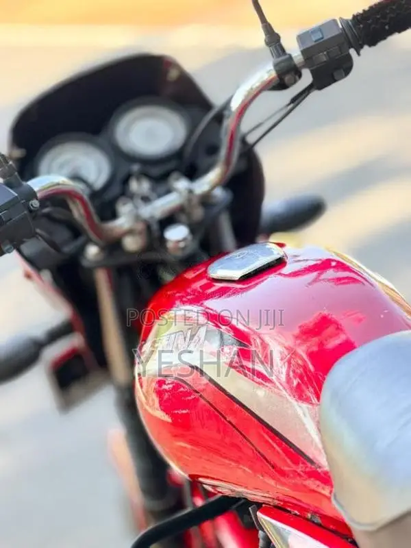 Bajaj Platina 2010 Motorbike (Used)
