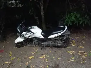 Hero-Honda Hunk 2017 Motorbike (Used)
