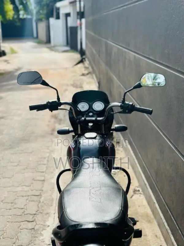 Bajaj Platina 2011 Motorbike (Used)
