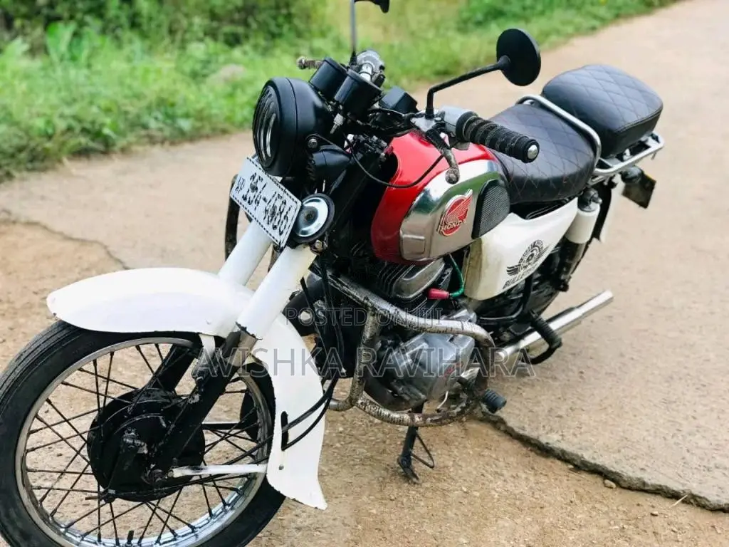 Honda CD 125 1999 Motorbike (Used)