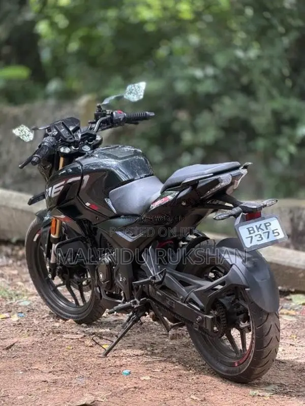 Bajaj Pulsar 2025 Motorbike (Used)