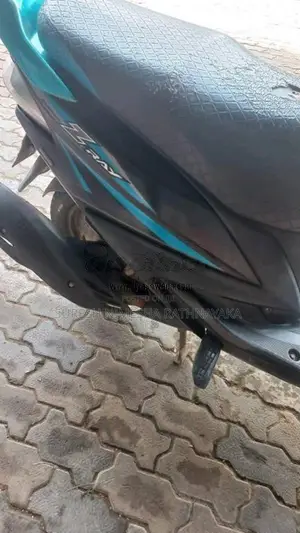 Yamaha Ray Z 2015 Motorbike (Used)