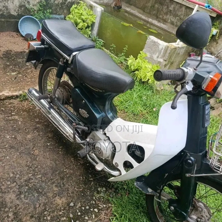 Honda CUSTOM 2007 Motorbike (Used)