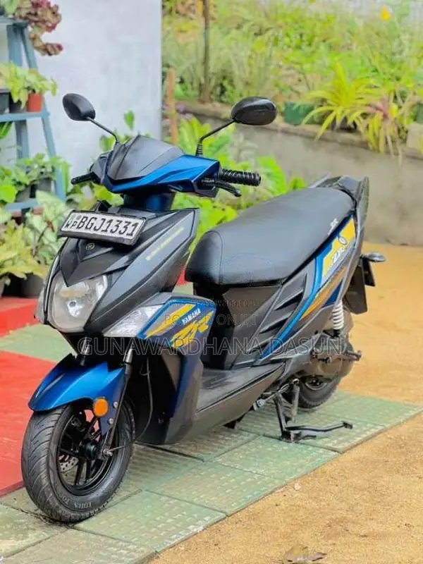 Yamaha ZR 2018 Motorbike (Used)