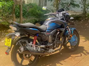 Hero Hunk 2020 Motorbike (Used)