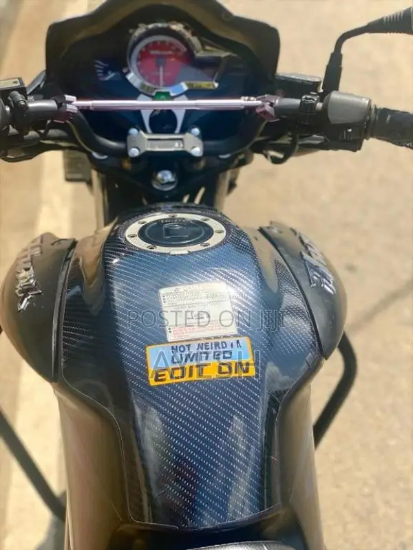 Hero Hunk 2020 Motorbike (Used)