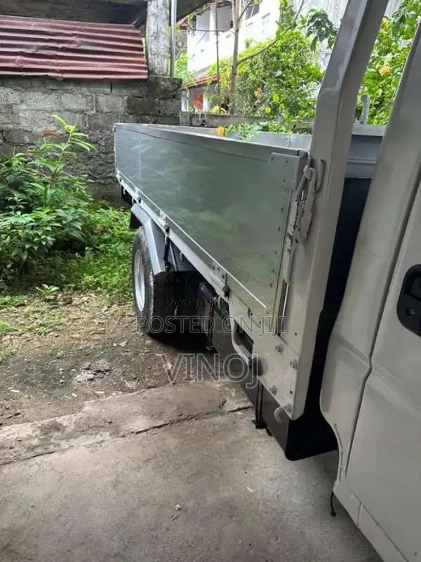 JMC CrewCab 2012 Crew Cab (Used)
