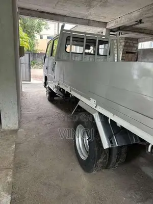 JMC CrewCab 2012 Crew Cab (Used)