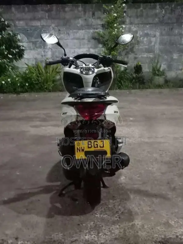Honda Pcx 2016 Motorbike (Used)