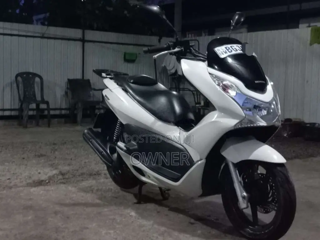 Honda Pcx 2016 Motorbike (Used)