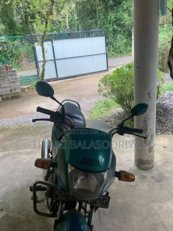 Hero Passion Plus 2004 Motorbike (Used)