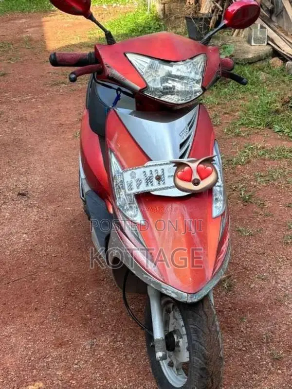 TVS Scooty Streak 2011 Motorbike (Used)