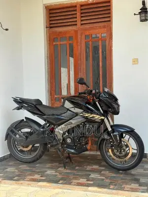 Bajaj Pulsar NS200 2025 Motorbike (Used)