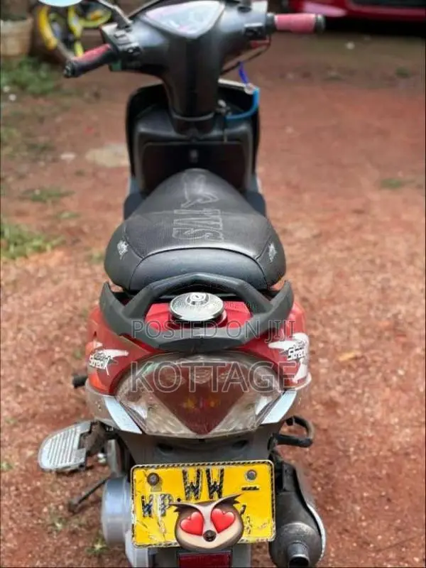 TVS Scooty Streak 2011 Motorbike (Used)