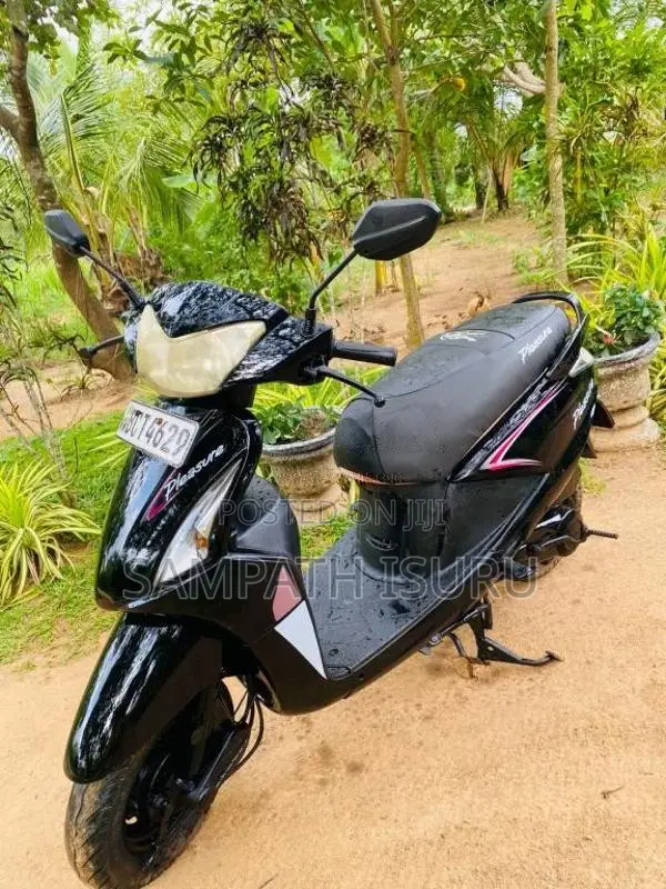 Hero Pleasure 2015 Motorbike (Used)