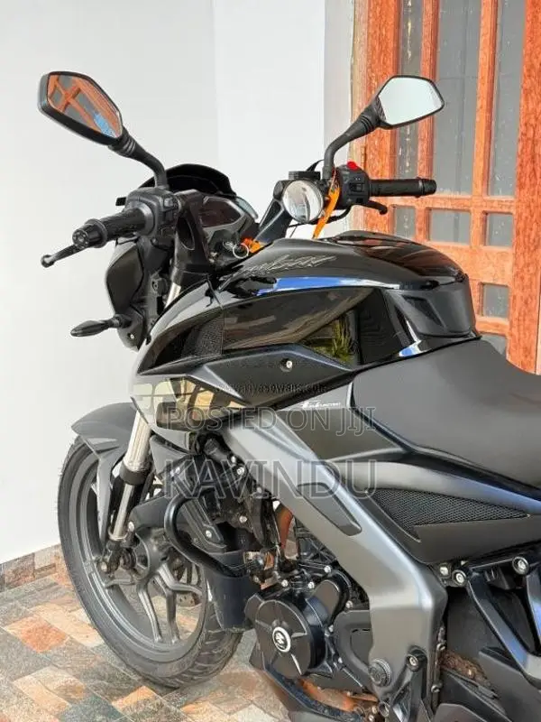 Bajaj Pulsar NS200 2025 Motorbike (Used)