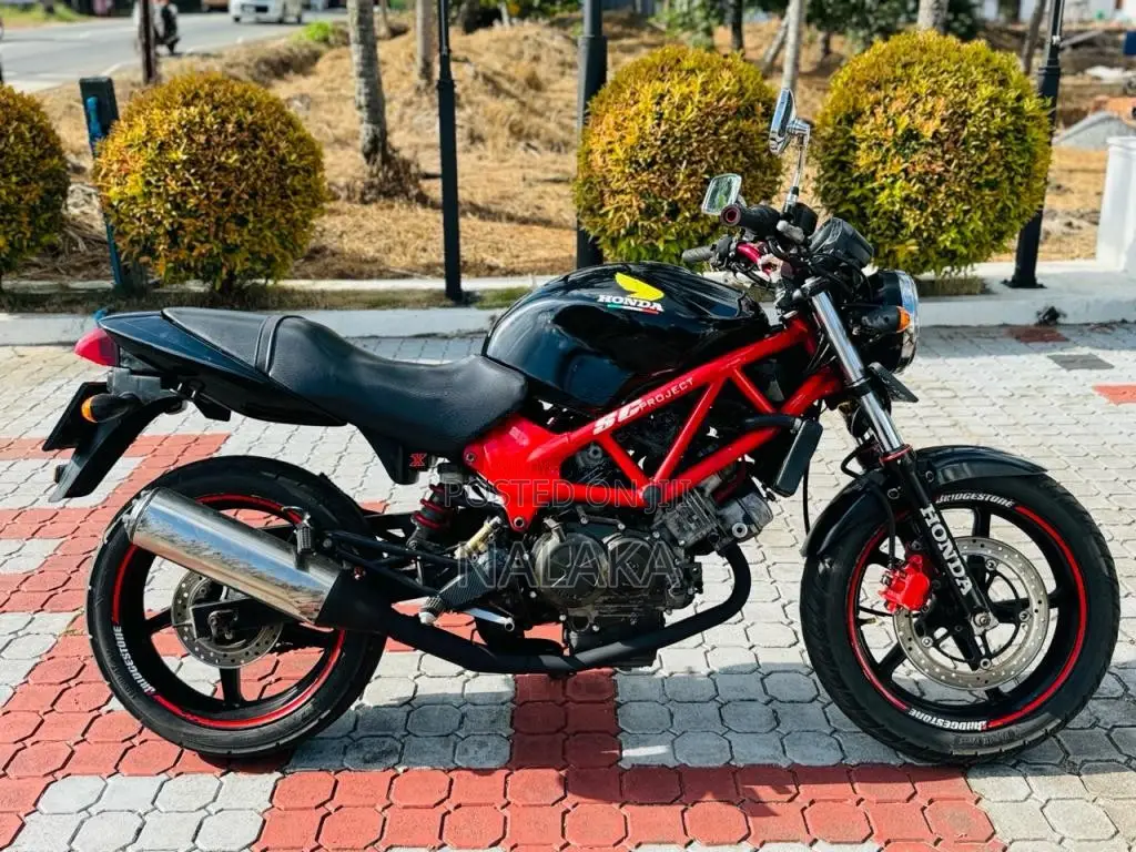 Honda VTR 2015 Motorbike (Used)