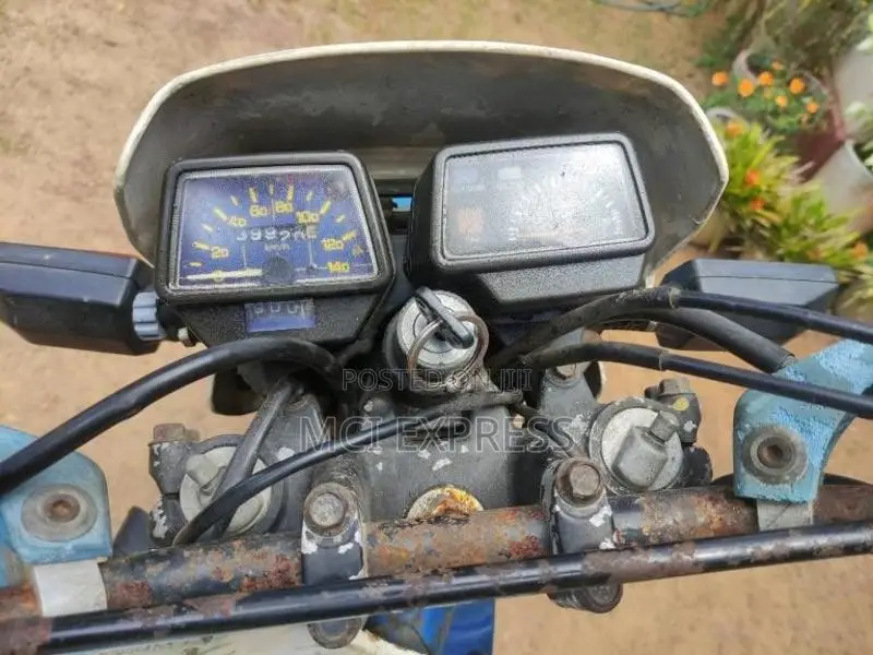 Yamaha XT 250 4 Valve 1996 Motorbike (Used)