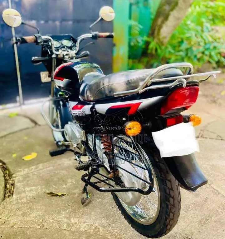 Bajaj CT-100 2014 Motorbike (Used)