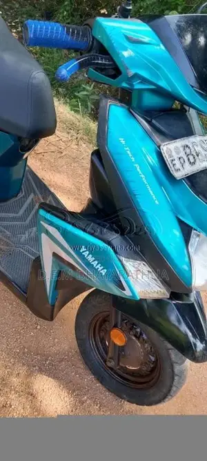 Yamaha Zr 2018 Motorbike (Used)