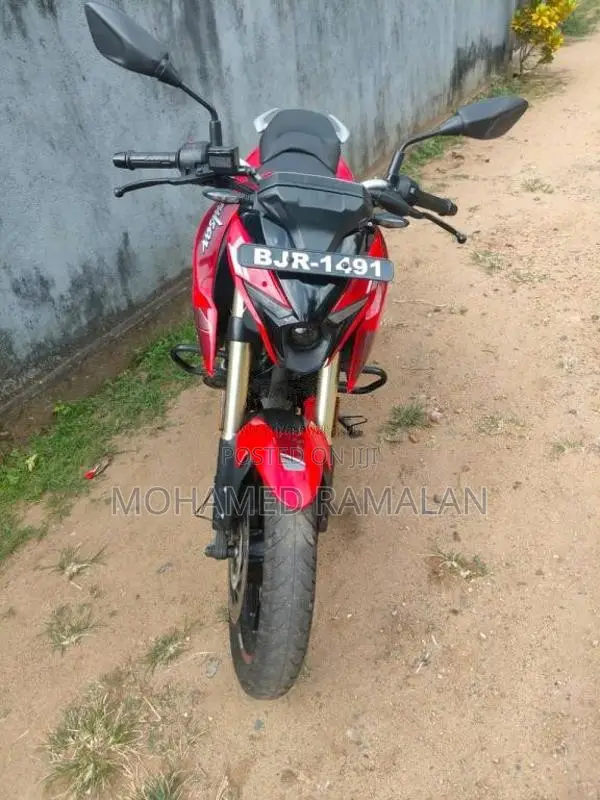 Bajaj N160 2025 Motorbike (Used)