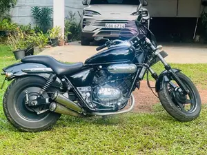 Honda Magna 1998 Motorbike (Used)