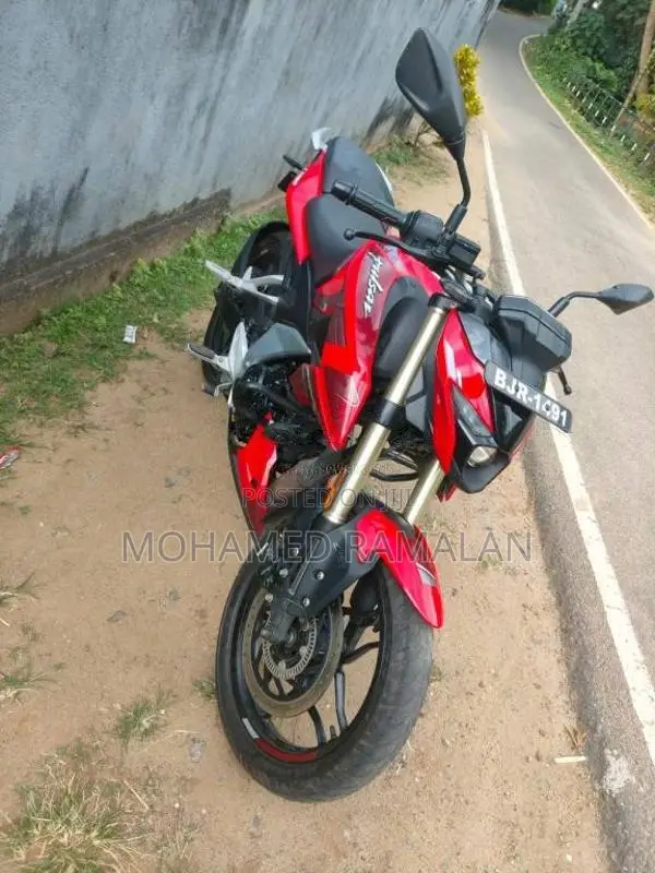 Bajaj N160 2025 Motorbike (Used)