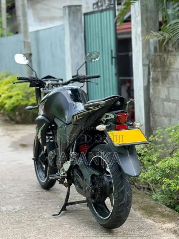 Honda Fz 2018 Motorbike (Used)