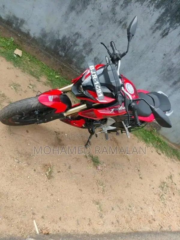 Bajaj N160 2025 Motorbike (Used)