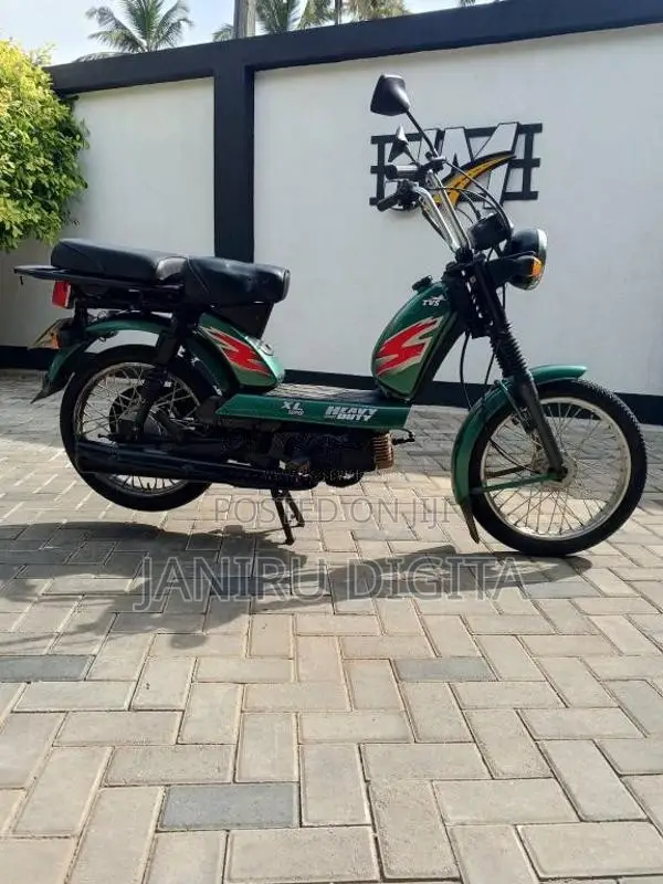 TVS Heavy Duty 2017 Motorbike (Used)