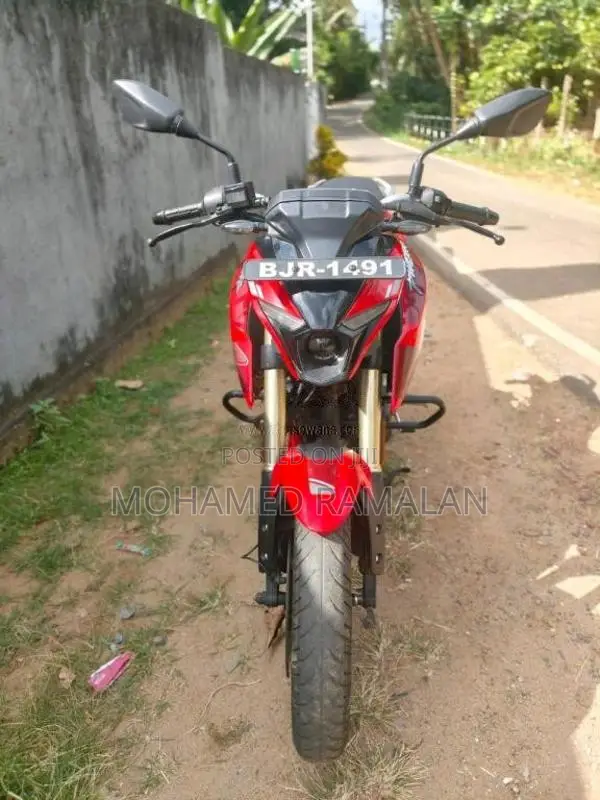 Bajaj N160 2025 Motorbike (Used)
