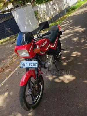 Suzuki Gs125 2002 motorcycle Brand New