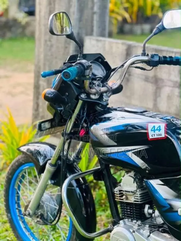 Bajaj CT-100 2013 Motorbike (Used)