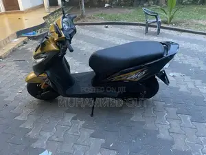 Honda Dio Dx 2019 Motorbike (Used)